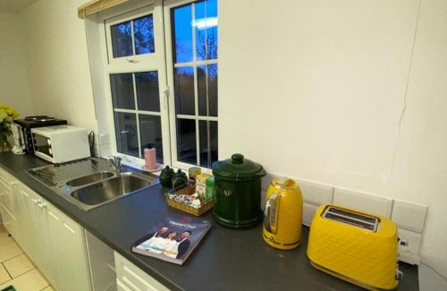 Colchester Apartment | Pine Lodge near Colchester and Beaches