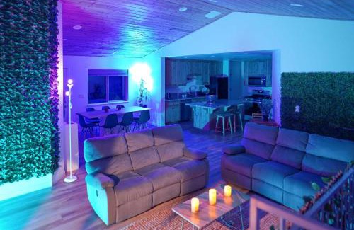 Pine Mountain Club Villa | Pine Mountain Club Villa with Sauna, Deck and Views!