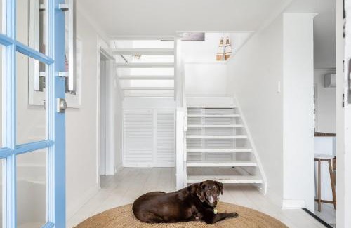 Nangkita House | Pine River Waterfront Pet Friendly WIFI