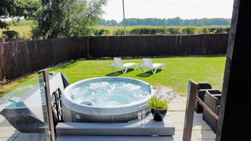 Pentney House | Pine Tree Lodge - Pentney Lakes