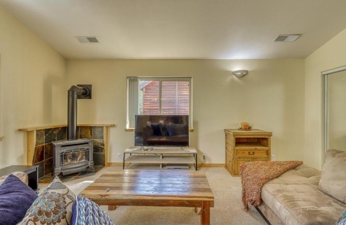 Truckee Hotel | Pine Tree Retreat