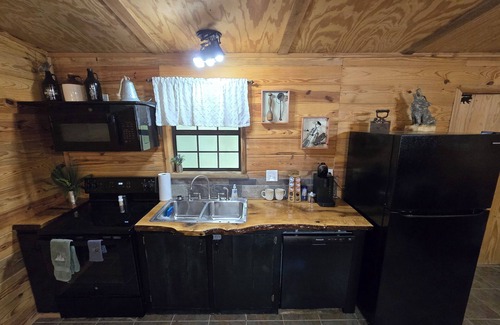 Russellville Cabin | Pine Twist Cabin