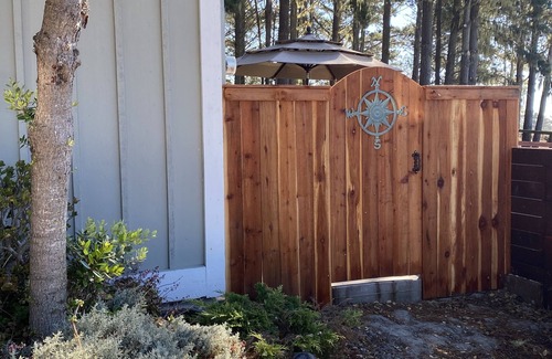 Bodega Bay House | PINE VIEW BUNGALOW - OCEAN VIEW BUNGALOW IN THE PINES AT BODEGA BAY