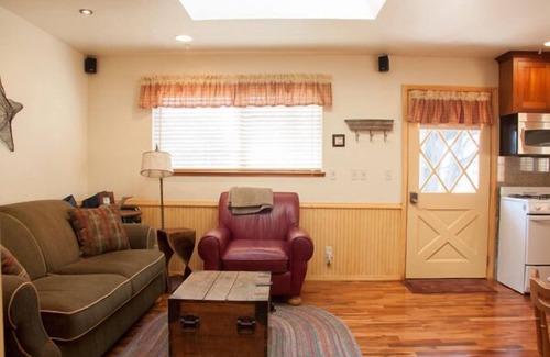 Bodega Bay Cottage | Pine View Cottage - Perfect For Two