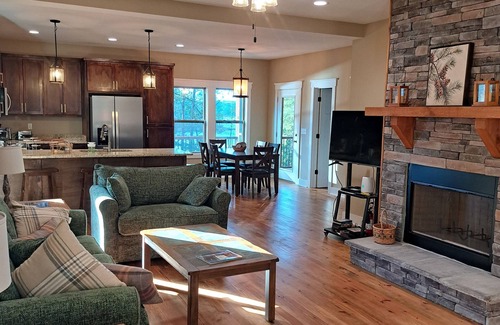 Wedowee House | Pine Wood Lodge 5bedroom/3bath Sleeps 16+