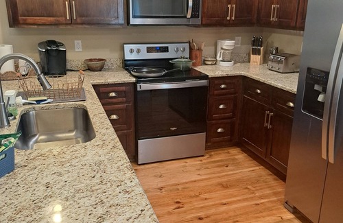 Wedowee House | Pine Wood Lodge 5bedroom/3bath Sleeps 16+