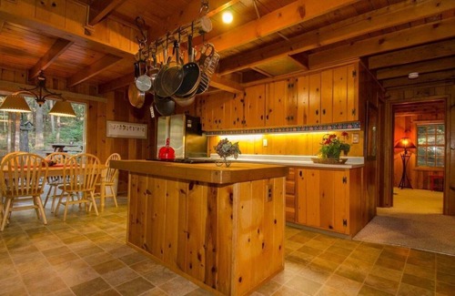 Mi-Wuk Village Cabin | Pinecrestarearentals#19 9/5-12/10 no holidays book 2 nights get 3rd night free.