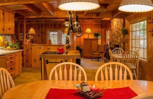 Mi-Wuk Village Cabin | Pinecrestarearentals#19 9/5-12/10 no holidays book 2 nights get 3rd night free.