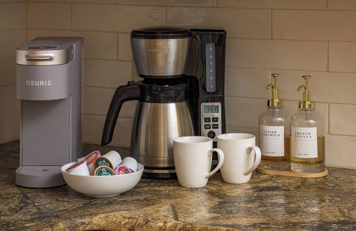 Allenspark Cabin | Pines & Peaks Cabin | 10 min to RMNP | Hot tub