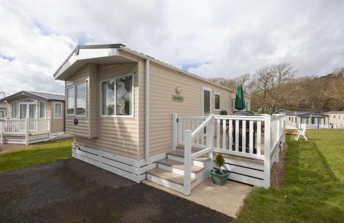 New Forest District House | Pineview Retreat