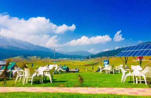 Srinagar Hotel | Pinewood Resort