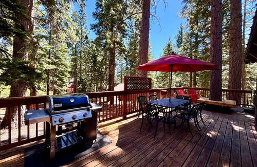 Ridgewood House | Piney wood By Tahoe Getaways - Quiet 2 BR + Loft w/Private Hot Tub