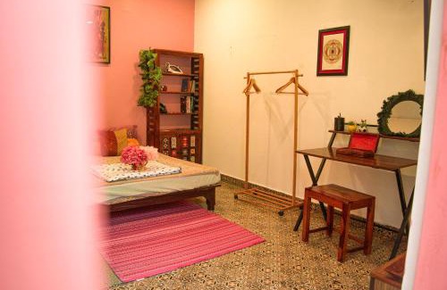 Gomti Nagar Apartment | Pink Bramda