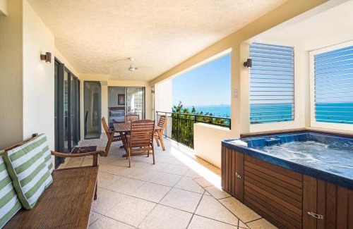 Airlie Beach Apartment | Pinnacles