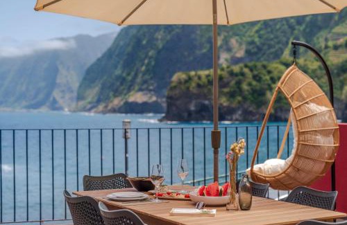 Porto Moniz House | Pipas do Avô - Seixal by An Island Apart