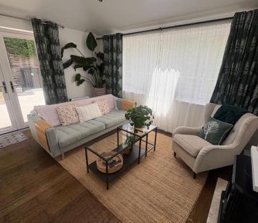 Calverleigh Apartment | Pippins