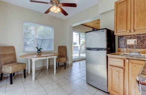 Gulf Harbors House | PIRATES PARADISE-Quiet Gulf Front Property near Clearwater/Tarpon Springs!