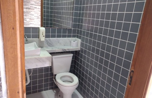 Itanhaem House | Piscina 6 QUARTO 300mPRAIA CHURRASQUEIRA