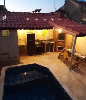 Jardim Praia Grande House | Piscina e Churrasqueira - 8 minuto a pé da Praia