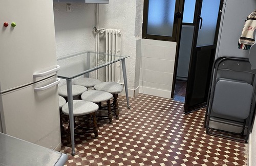 Camino de Ronda Apartment | Piso Amplio, Cómodo y Céntrico Para que Hagas Turismo a tu Ritmo