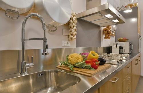 Oltrarno Apartment | Pitti, a luxury home in Florence - with infra red sauna and complimentary wine!