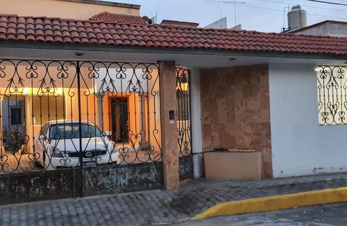 Pachuca House | Placida residencia a pie de la montaña.