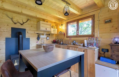 Saint-Alban-des-Villards House | PLAN DE L'AIGLE HUT
