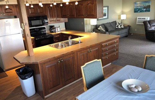 Huron Hotel | Plantation Motel