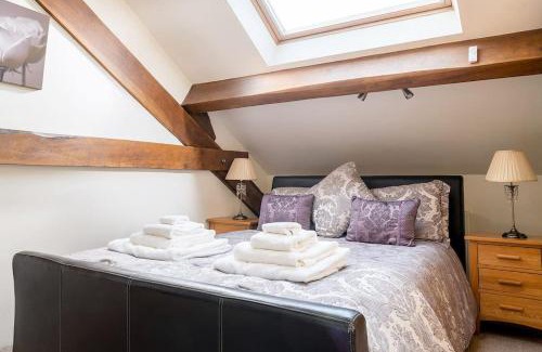 Eglwysbach House | PLAS IWRWG GRANARY - Stunning Barn Conversion based in North Wales