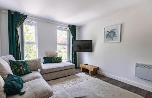 Hull Apartment | Platform West Hull 2 bed Apartment with Parking