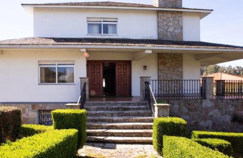 Mino Villa | Playa Miño Sombreu