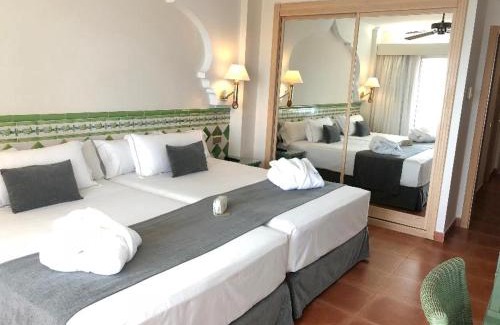 Velilla-Taramay Hotel | Playacálida