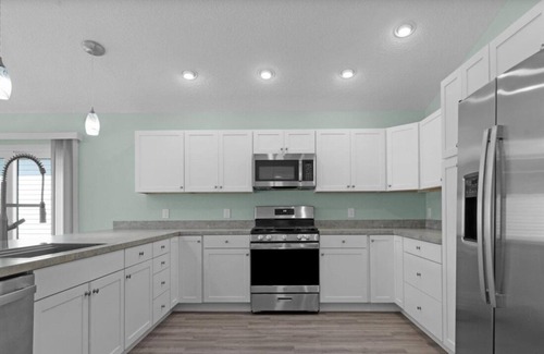 Okahumpka Villa | Playful Villa Ophelia (Lake Denham)