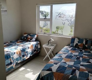 Pearly Beach House | Playful waves