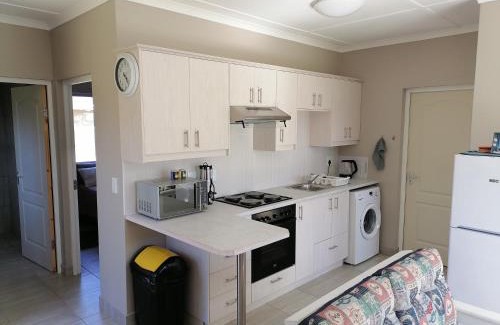 Pearly Beach House | Playful waves