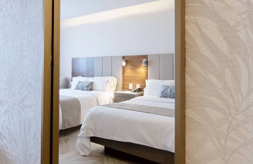 Zona Minerva Hotel | Plaza Diana Hotel