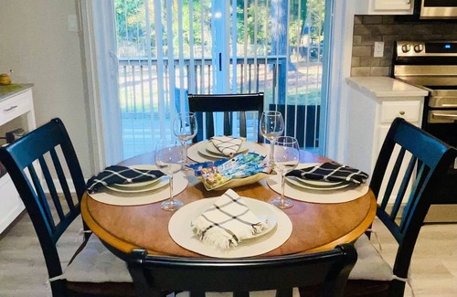 Cary House | Pleasant Experience in this City Ranch - Downtown Cary