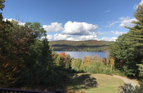 Elkins House | Pleasant Lake Escape: 3BR Home with Panoramic Views
