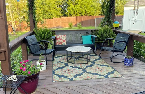 Oxford House | Please, no reservations at this time. Due to my wife's declining health.