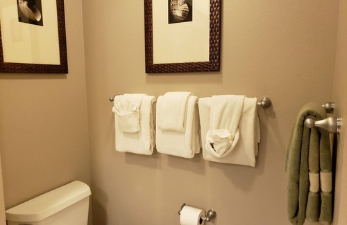 Las Vegas Resort | Pleasing Suite unit at Tahiti Village Las Vegas Strip