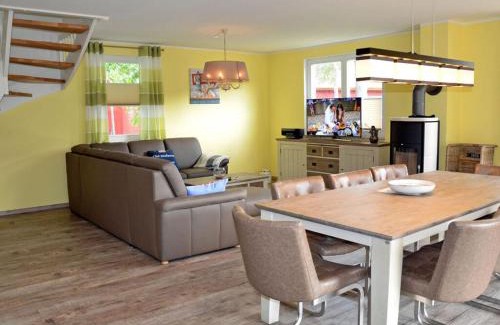 Glowe House | Plover Comfortable holiday residence