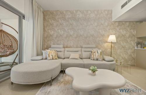 DIFC Apartment | Plush 1BR Park Tower Museum of the Future & Metro