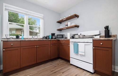 Michigan City Apartment | Plush & Cozy Retreat Private FreeParking