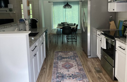 Ladson House | Plush in the Pines- 4br Home in Quiet Neighborhood