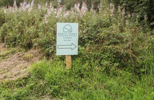 Armoy Cottage | POD 1, romantic, with hot tub in Ballycastle