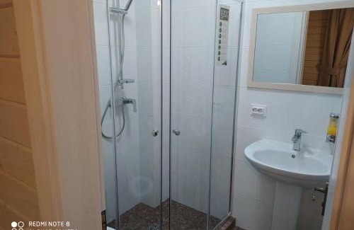 Slavske Cabin | Pogar White