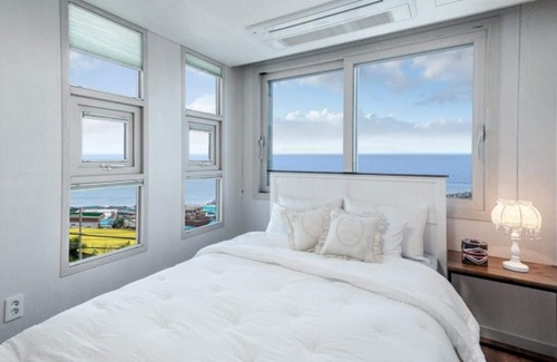 Pohang House | Pohang Unipool Villa