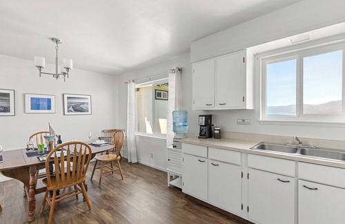 Point Arena House | Point Arena Lighthouse - Assistant Keeper's House 2