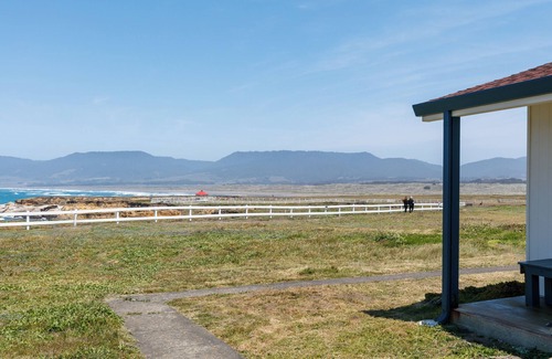 Point Arena Apartment | Point Arena Lighthouse - Bookkeeper's Room