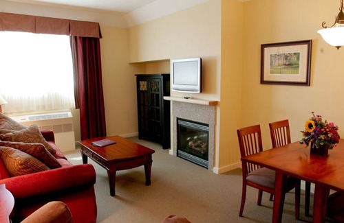 Proctorsville Hotel | Pointe at Castle Hill Resort